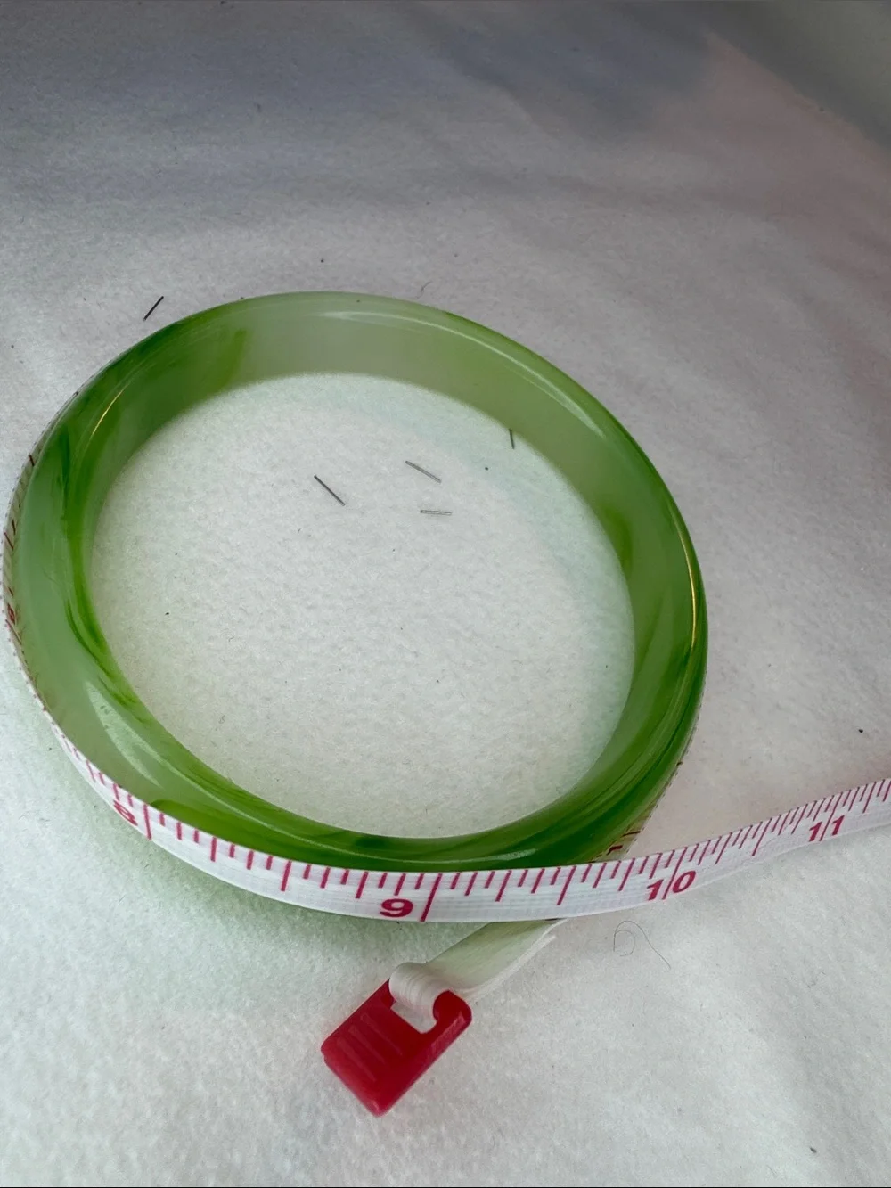 Green Jade-Style Bakelite Bangle Bracelet for Women